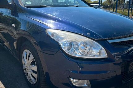 Hyundai i30 296.000 km 1.199 &euro; Castrop-Rauxel 44579