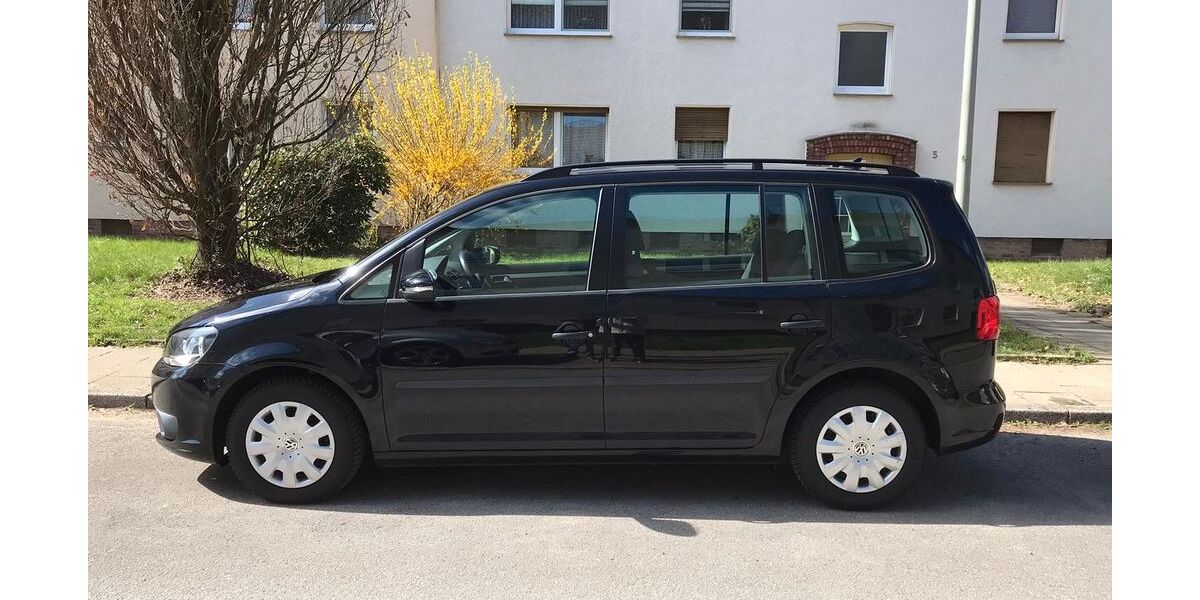 VW Touran 166.000 km 9.000 &euro; Bochum 44801