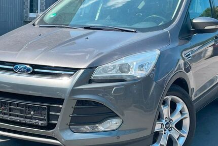 Ford Kuga 131.981 km 4.500 &euro; Gelsenkirchen 45884