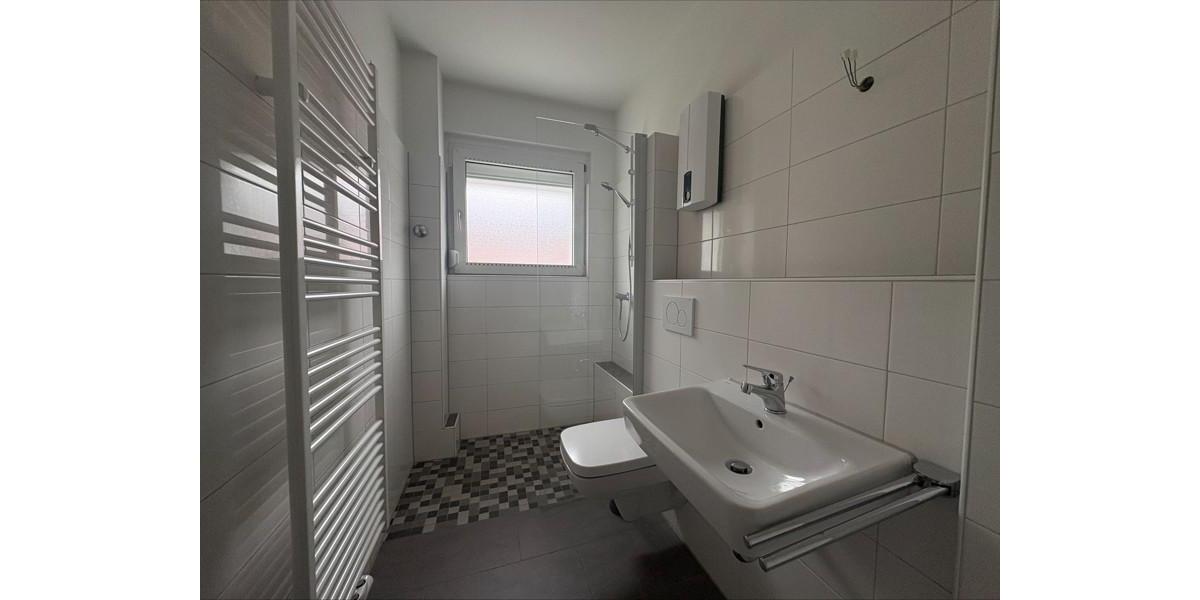 Dachgeschoßwohnung Essen Stadtbezirk VI - 2 Zimmer, 40 m&sup2;, 475&euro; | Angebot:26275189