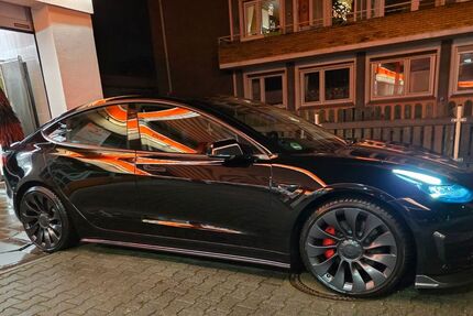 Tesla Model 3 47.000 km 27.500 &euro; Duisburg 47269