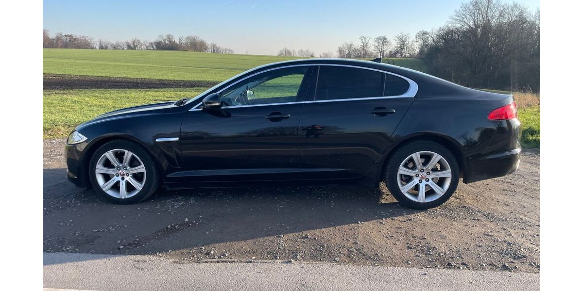 Jaguar XF 254.000 km 7.490 &euro; Recklinghausen 45665