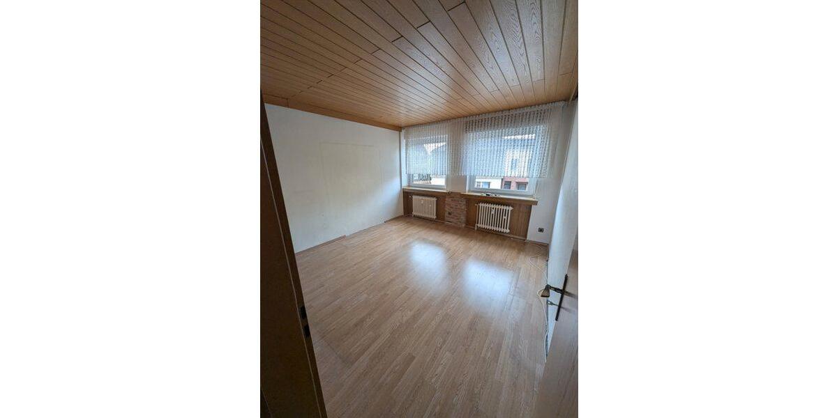 Etagenwohnung Dinslaken - 3.5 Zimmer, 83 m&sup2;, 690&euro; | Angebot:26272246