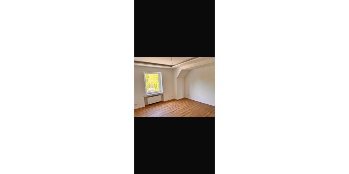 Erdgeschoßwohnung Bochum Altenbochum - 4 Zimmer, 120 m&sup2;, 1.600&euro; | Angebot:26254951