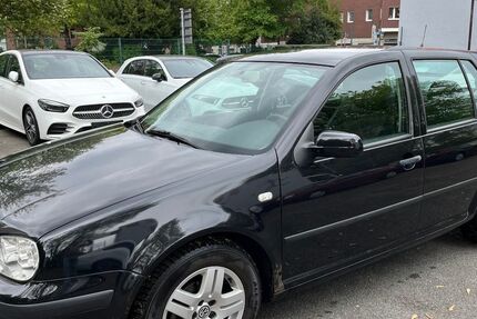 VW Golf 184.232 km 800 &euro; Oberhausen 46045