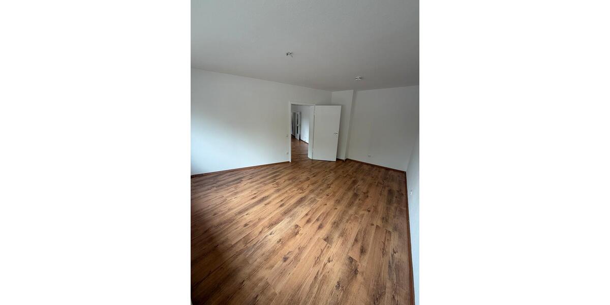 Erdgeschoßwohnung Essen Stadtbezirk IV - 1 Zimmer, 58 m&sup2;, 490&euro; | Angebot:26261253