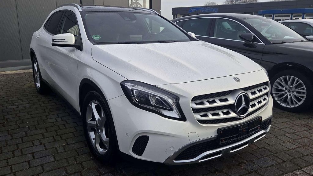 Mercedes-Benz GLA 180 93.405 km 18.499 &euro; Raesfeld-Erle 46348