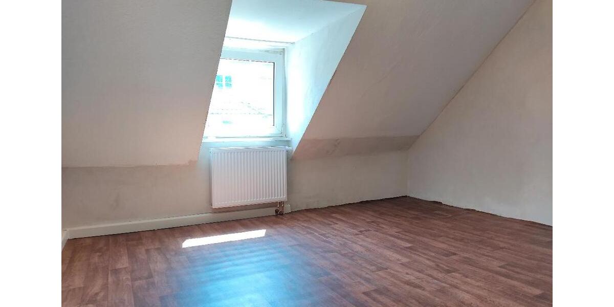 Dachgeschoßwohnung Gelsenkirchen Rotthausen - 2.5 Zimmer, 57 m&sup2;, 399&euro; | Angebot:25995515
