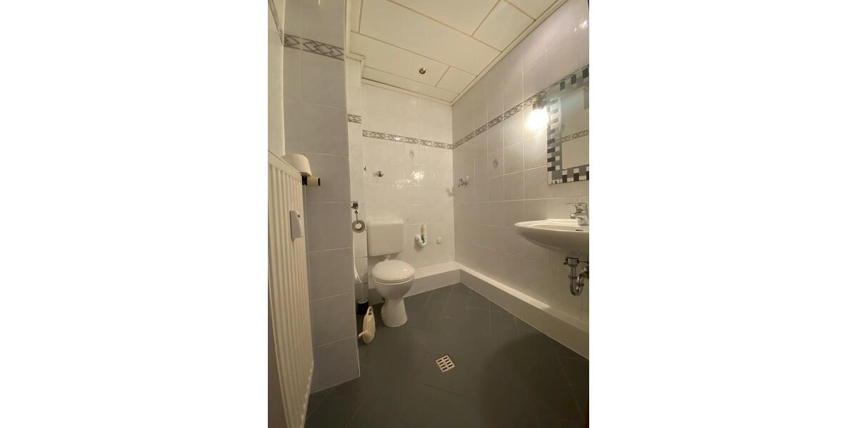 Etagenwohnung Duisburg Duisburg-Mitte - 4 Zimmer, 104 m&sup2;, 660&euro; | Angebot:25454145