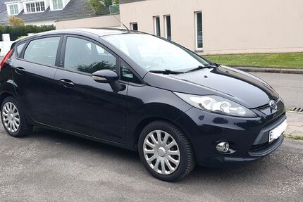 Ford Fiesta 123.800 km 4.400 &euro; Essen 45219