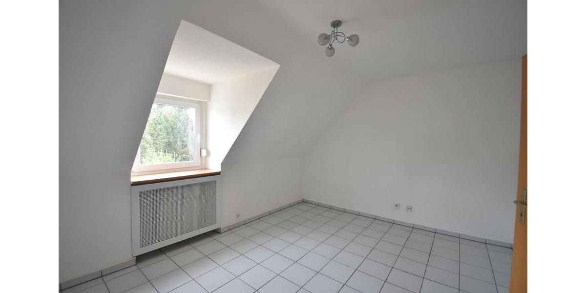 Dachgeschoßwohnung Gladbeck Brauck - 3 Zimmer, 74 m&sup2;, 600&euro; | Angebot:15432568