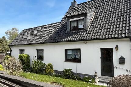 Haus Duisburg Hamborn - 5 Zimmer, 115 m&sup2;, 385.000&euro; | Angebot:26168497