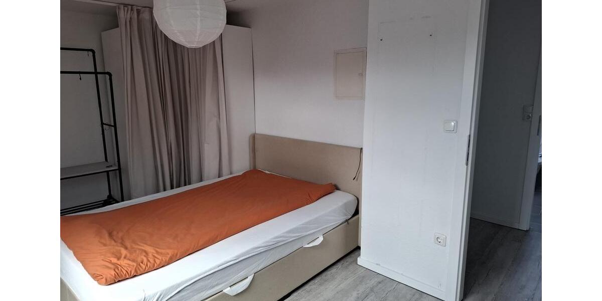 Dachgeschoßwohnung Essen Stadtbezirk V - 2 Zimmer, 51 m&sup2;, 581&euro; | Angebot:26252216