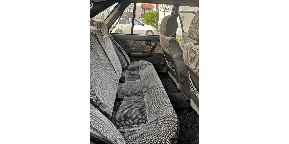 Nissan Bluebird 122.000 km 2.500 &euro; Marl 45772