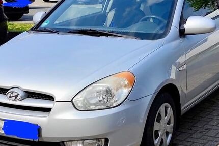 Hyundai Accent 162.000 km 1.150 &euro; Duisburg 47179