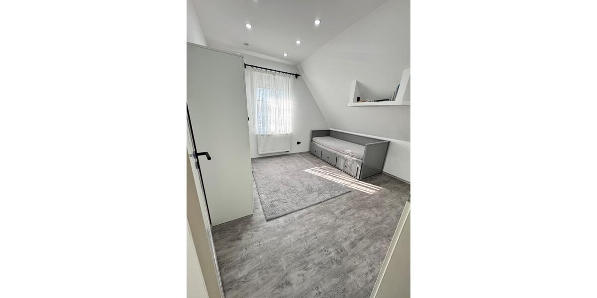 Reihenhaus Gladbeck Alt-Rentfort - 4 Zimmer, 115 m&sup2;, 400.000&euro; | Angebot:26126010