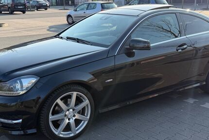 Mercedes-Benz C 250 147.000 km 16.990 &euro; Essen 45141
