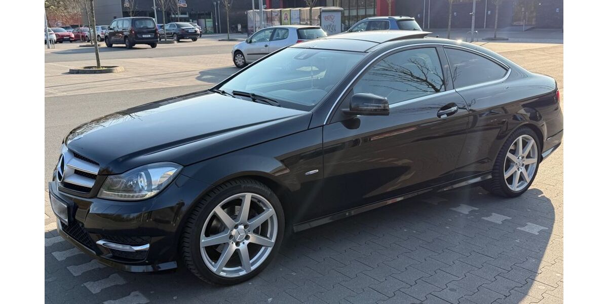 Mercedes-Benz C 250 147.000 km 16.990 &euro; Essen 45141