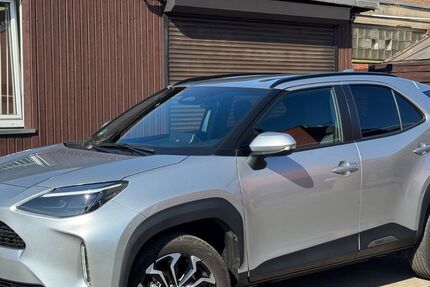 Toyota Yaris Cross 23.000 km 25.900 &euro; Duisburg 47179