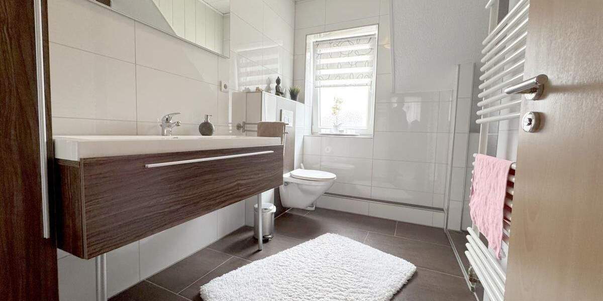 Einfamilienhaus Oberhausen Schwarze Heide - 7 Zimmer, 176 m&sup2;, 595.000&euro; | Angebot:25709904