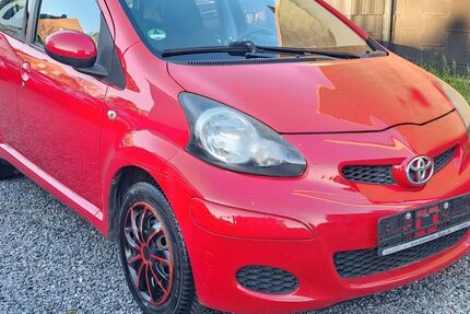 Toyota Aygo (X) 132.000 km 2.490 &euro; Oberhausen 46145