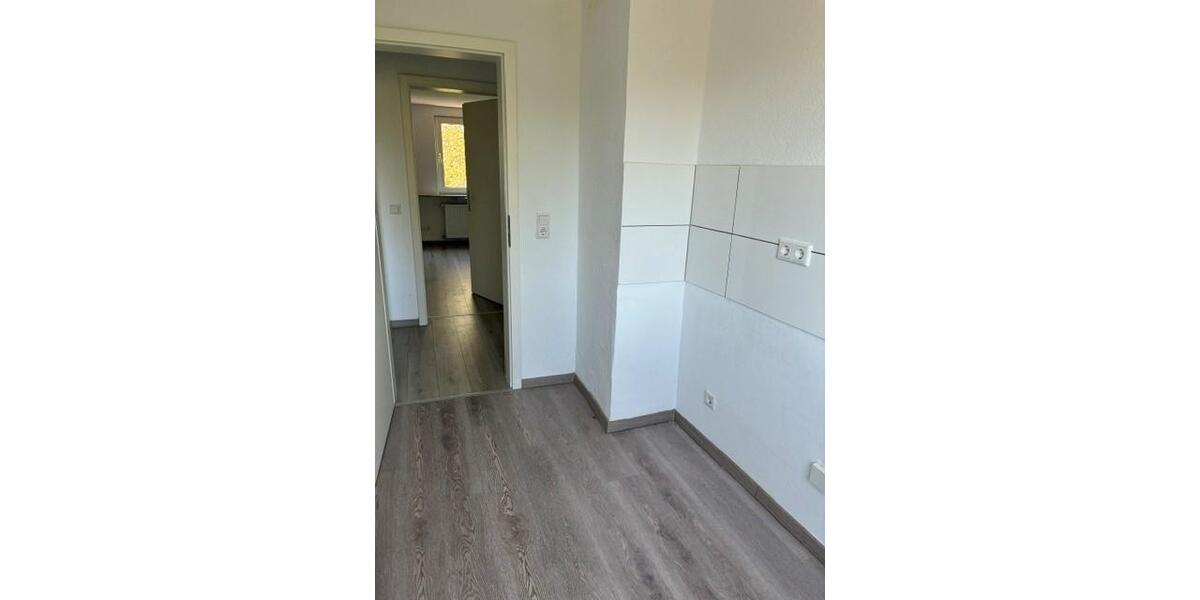 Dachgeschoßwohnung Gelsenkirchen Gelsenkirchen-Mitte - 2 Zimmer, 51 m&sup2;, 439&euro; | Angebot:26287799