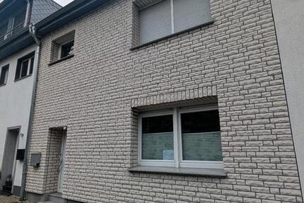 Haus Duisburg Beeck - 3 Zimmer, 125 m&sup2;, 320.000&euro; | Angebot:23408361