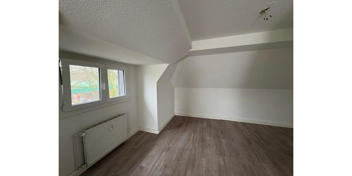 Dachgeschoßwohnung Essen Stadtbezirk V - 2 Zimmer, 57 m&sup2;, 484&euro; | Angebot:23677687