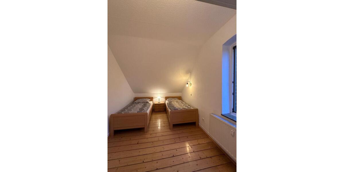 Reihenhaus Essen Stadtbezirk V - 3 Zimmer, 68 m&sup2;, 1.200&euro; | Angebot:26037343