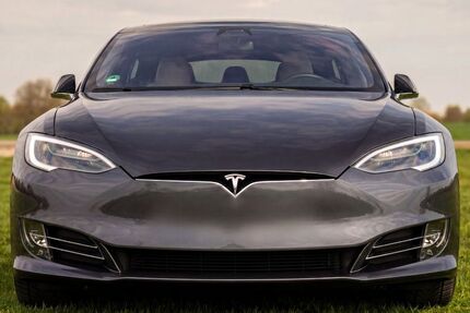 Tesla Model S 406.000 km 22.950 &euro; Schermbeck 46514