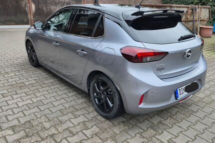 Opel Corsa 65.000 km 14.399 &euro; Dinslaken 46539