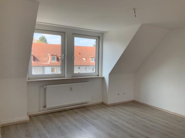 Dachgeschoßwohnung Herne Wanne - 2 Zimmer, 67 m&sup2;, 424&euro; | Angebot:22511290