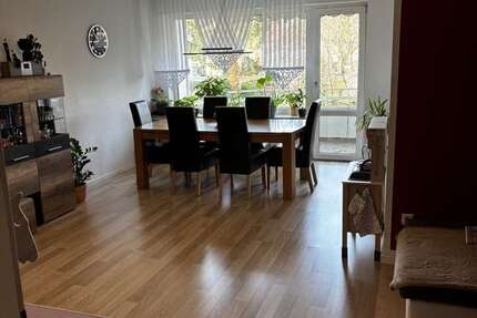 Wohnung Duisburg Duisburg-Mitte - 3 Zimmer, 77 m&sup2;, 550&euro; | Angebot:25958406