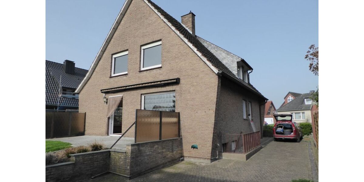 Provisionsfrei* Neu! Geräumiges, solides 2-FH mit Keller in Top Lage !!! - Zweifamilienhaus Wesel Obrighoven-Lackhausen | Angebot:25566115