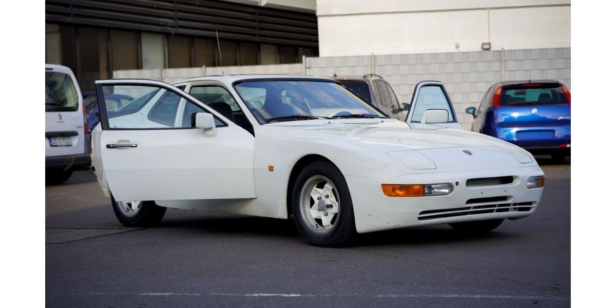 Porsche 944 8.071 km 10.995 &euro; Duisburg 47137