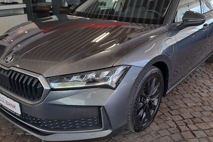Skoda Superb 61.931 km 32.800 &euro; Gelsenkirchen 45888