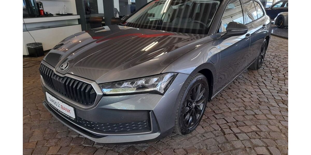 Skoda Superb 61.931 km 32.800 &euro; Gelsenkirchen 45888