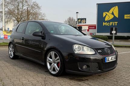 VW Golf 229.964 km 5.499 &euro; Gelsenkirchen 45879