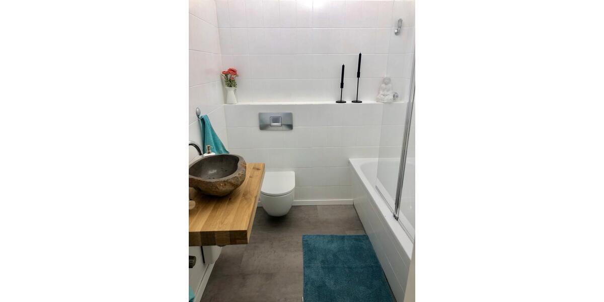 Dachgeschoßwohnung Essen Stadtbezirk II - 2.5 Zimmer, 57 m&sup2;, 930&euro; | Angebot:26618830