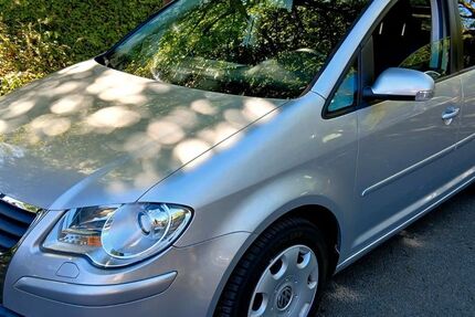 VW Touran 126.900 km 5.990 &euro; Essen 45327