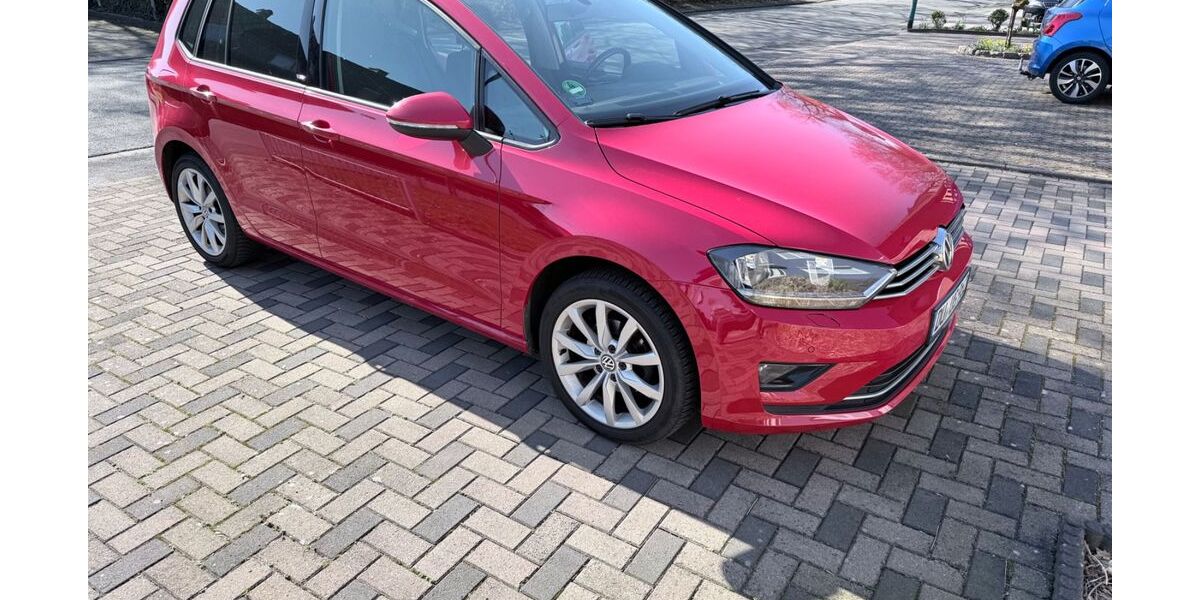 VW Golf Sportsvan 131.800 km 9.250 &euro; Duisburg 47198