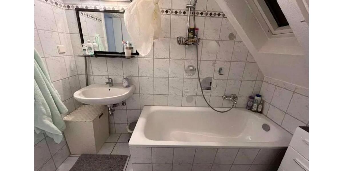 Dachgeschoßwohnung Essen Stadtbezirk IV - 2 Zimmer, 60 m&sup2;, 110.000&euro; | Angebot:26311669