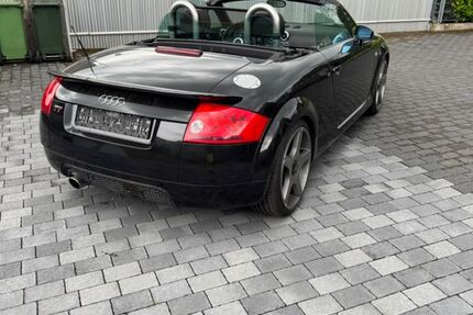 Audi TT 174.000 km 5.999 &euro; Oberhausen 46049