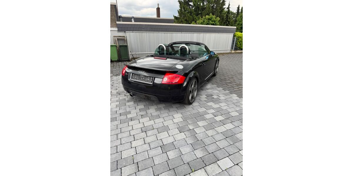 Audi TT 174.000 km 5.999 &euro; Oberhausen 46049