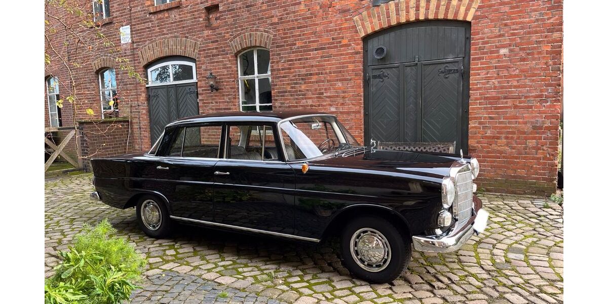 Mercedes-Benz Andere 6.328 km 20.500 &euro; Borken 46325