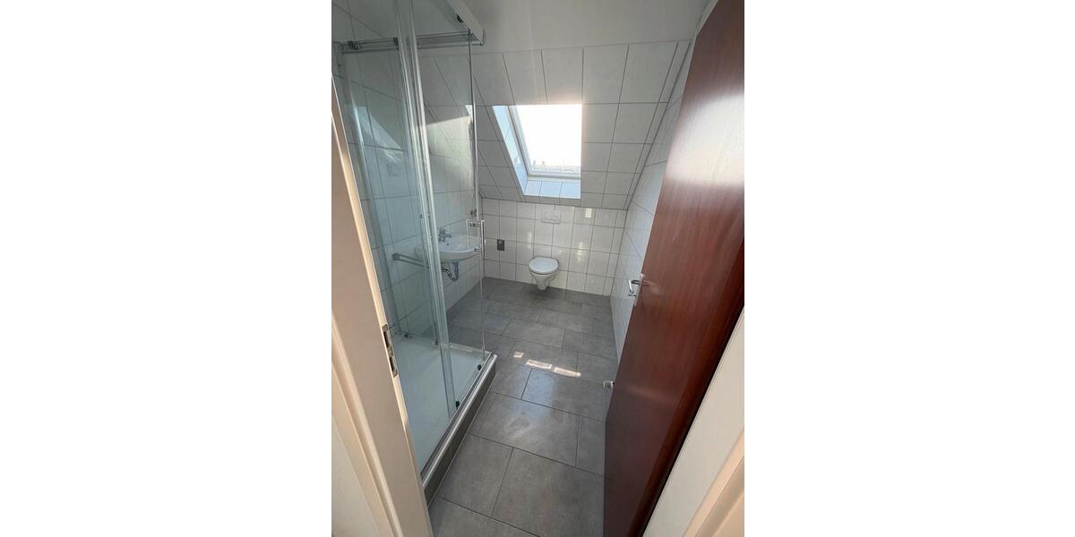 Dachgeschoßwohnung Gelsenkirchen Rotthausen - 4.5 Zimmer, 98 m&sup2;, 1.015&euro; | Angebot:26254958