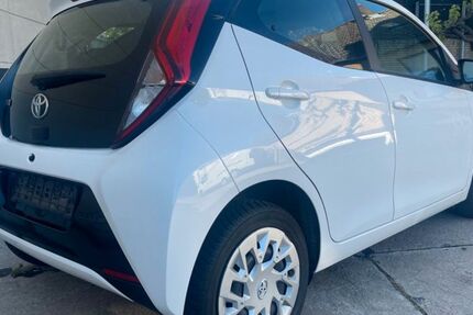 Toyota Aygo (X) 97.500 km 8.700 &euro; Herne 44653