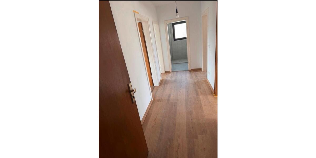 Etagenwohnung Duisburg Hamborn - 3.5 Zimmer, 68 m&sup2;, 800&euro; | Angebot:26300590