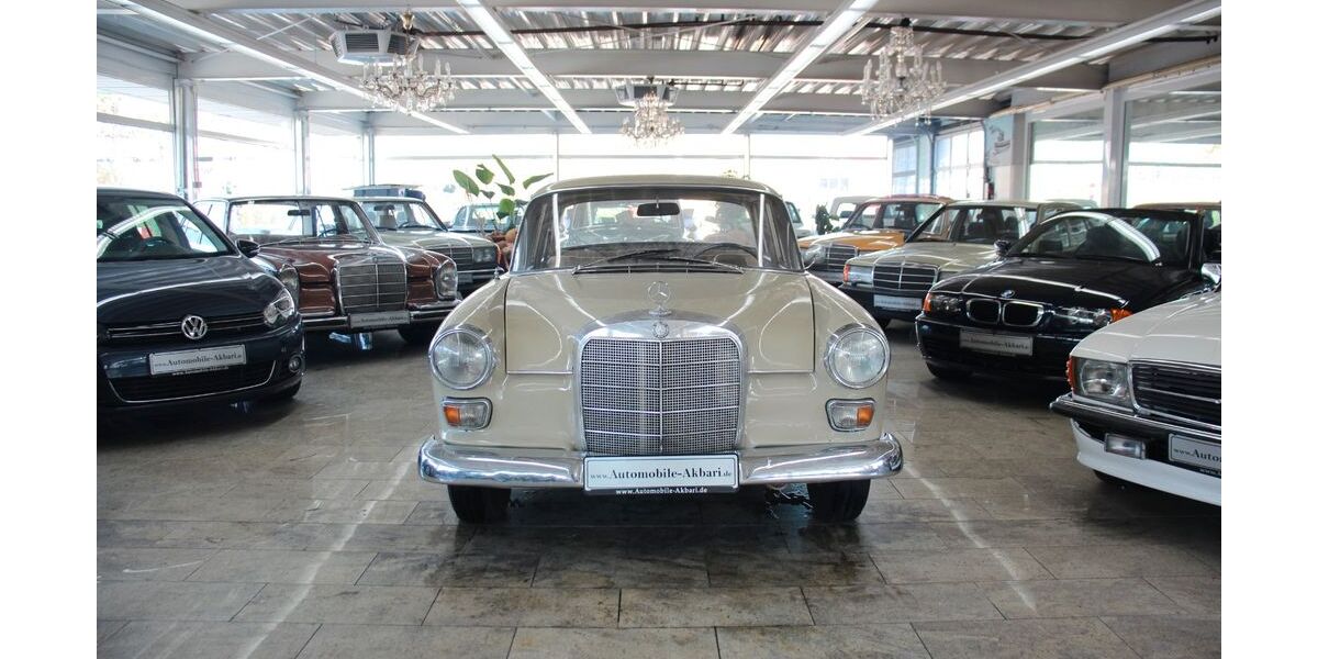 Mercedes-Benz 200 87.000 km 11.850 &euro; Essen 45356