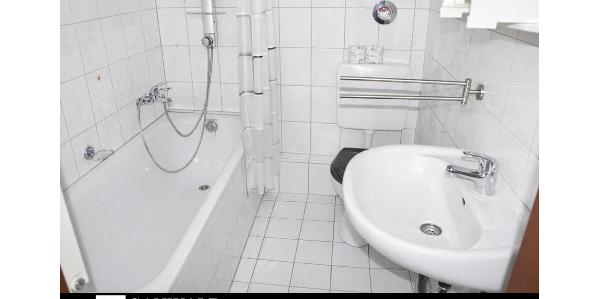 Dachgeschoßwohnung Essen Stadtbezirk V - 3.5 Zimmer, 42 m&sup2;, 350&euro; | Angebot:26005605